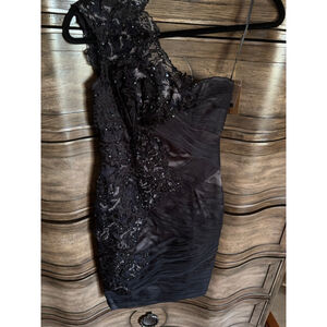 Mandalay size 2 navy and black lace dress nwt
